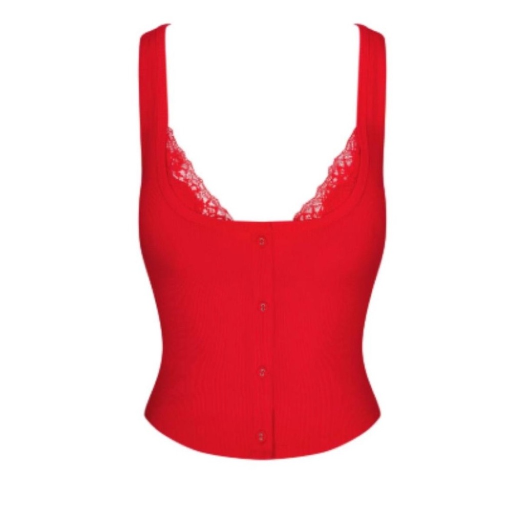 Skims Lacey bralette tank in cherry. New with tags 
Size XL
never worn